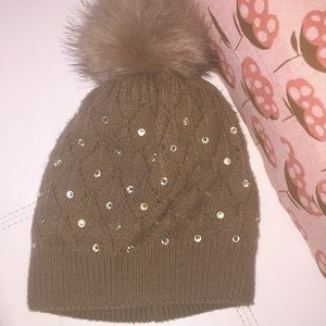 Woman's beanie